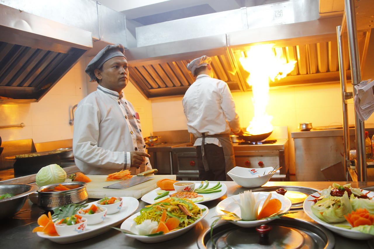 Hotel Rajashree Palace Siliguri Esterno foto
