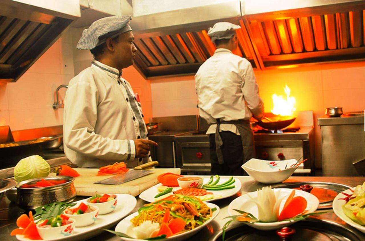 Hotel Rajashree Palace Siliguri Esterno foto